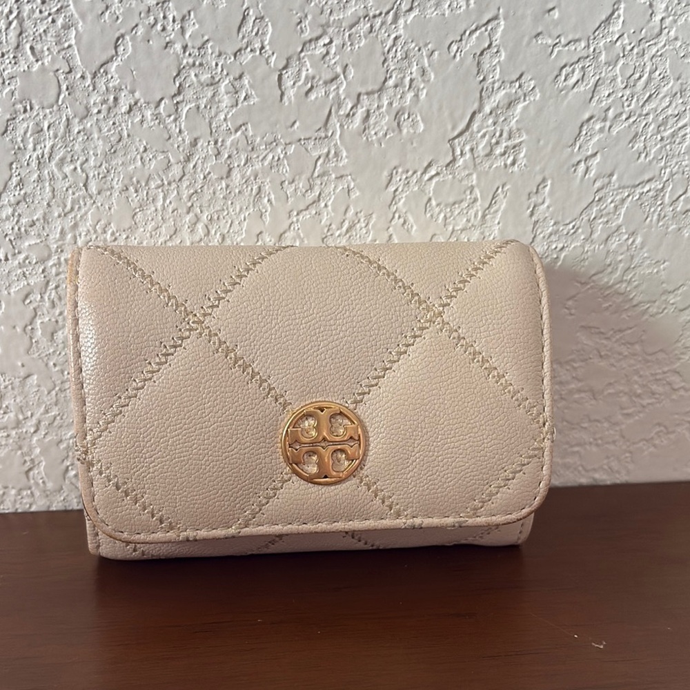 Tory Burch Beige Quilted Wallet